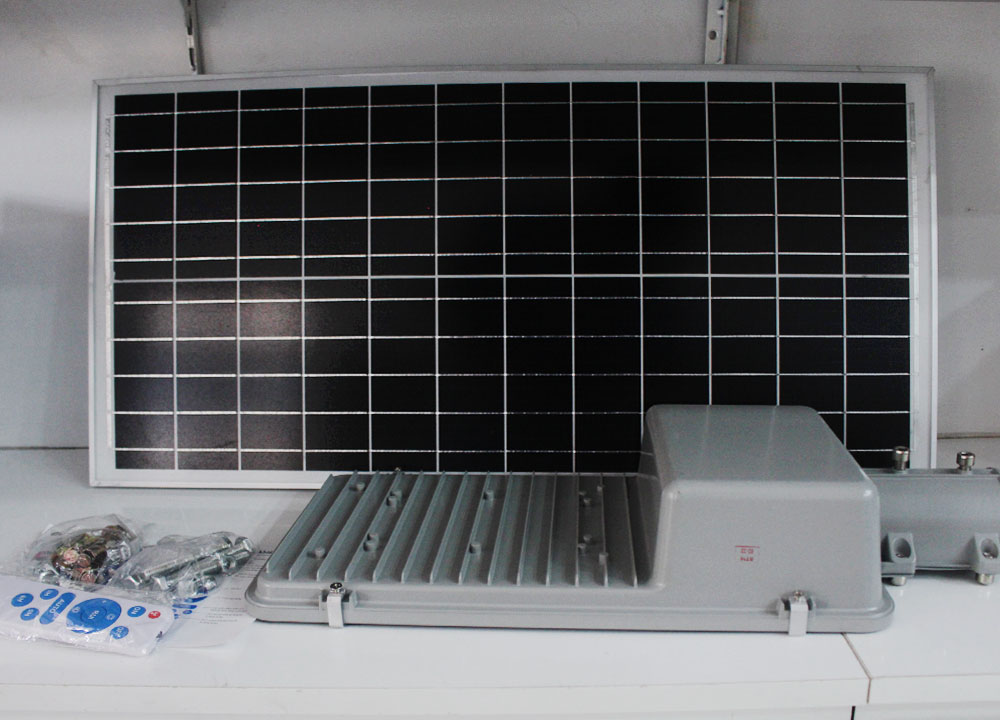Đèn đường năng lượng mặt trời 600W cao cấp BTM-JD600 Plus giá rẻ